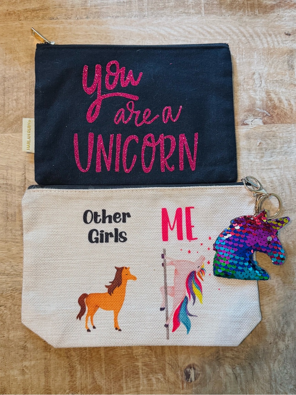 NEW Unicorn Pouch Set w Unicorn Rainbow Sequin Keychain